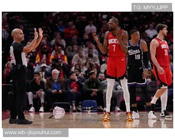 火箭比赛意外延期引发球迷热议,激情与期待再度沸腾 火箭比赛意外延期引发球迷热议,激情与期待再度沸腾